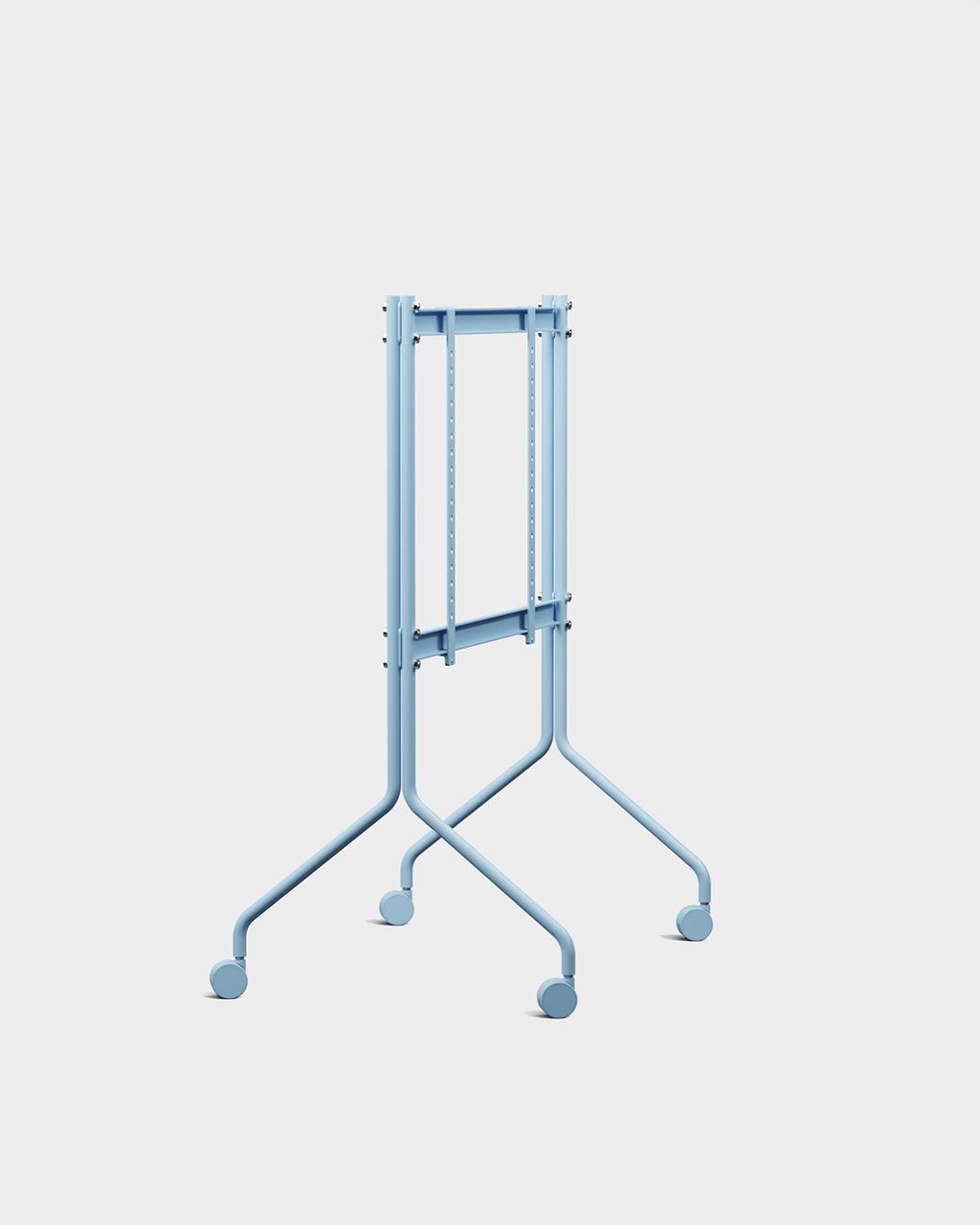 Moon-stativ i Powder Blue med hjul, vist i vinkel i studiobillede med foldet sort bordplade
